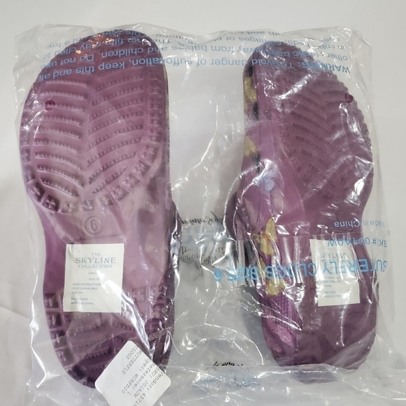 NWT The Skyline Collection  Purple Butterfly Slip On Clogs Size 6 - Picture 4 of 5